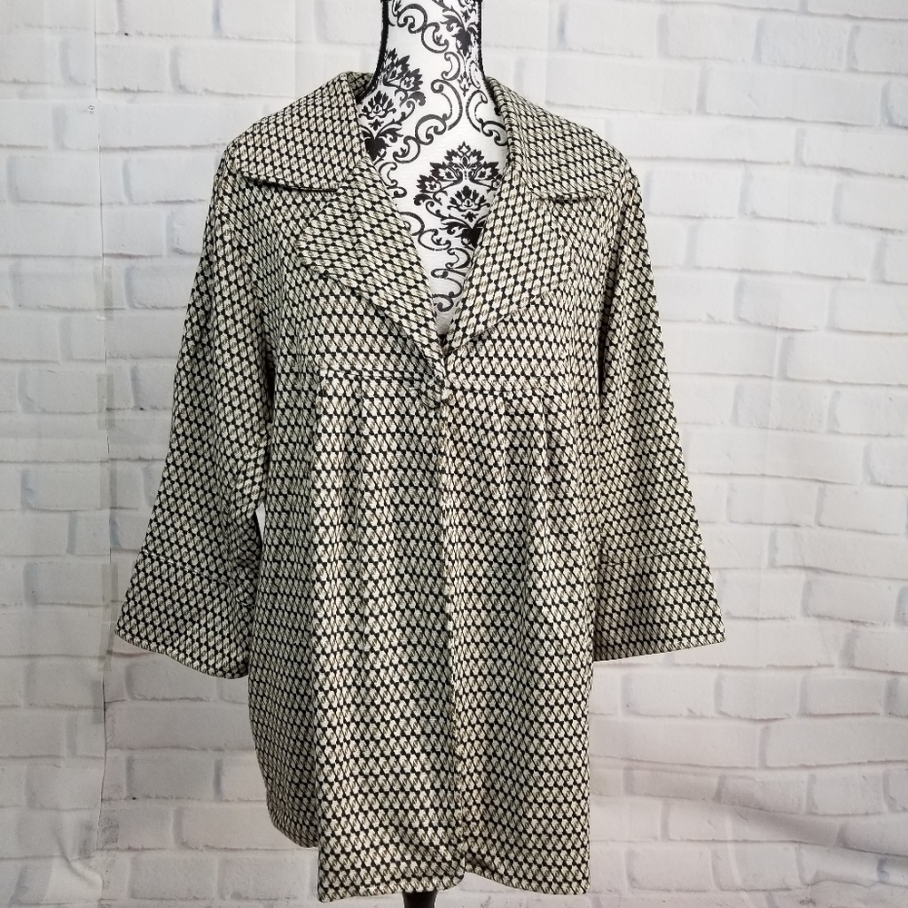 Avenue sz 28 geo print button front stretch jacket